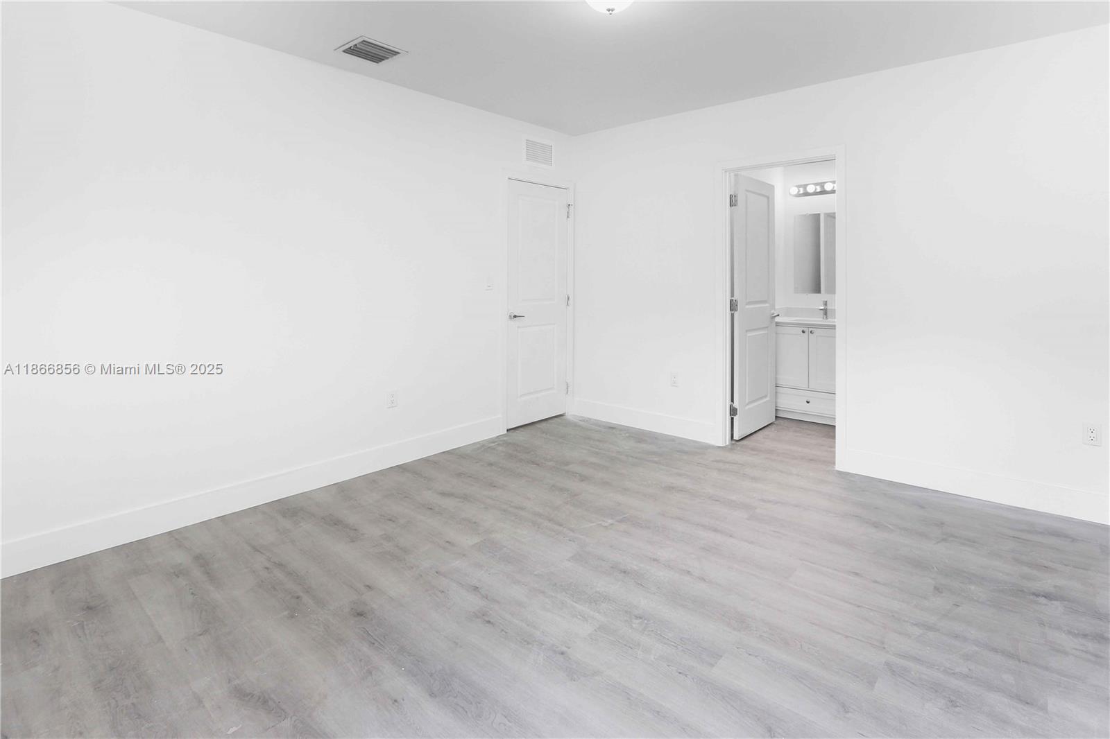   /   sq. ft. $ 2025-08-27 0 Photo