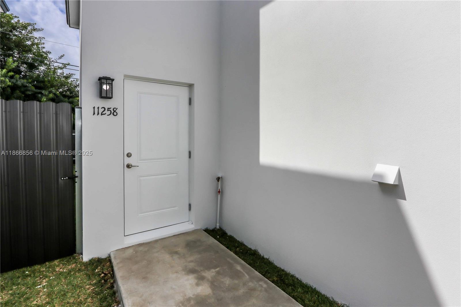   /   sq. ft. $ 2025-08-27 0 Photo