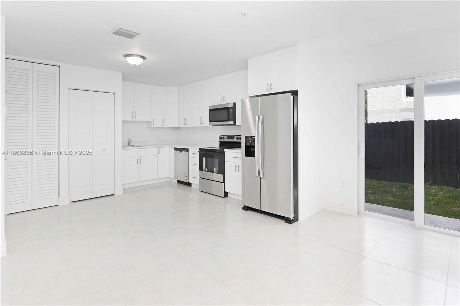   /   sq. ft. $ 2025-08-27 0 Photo