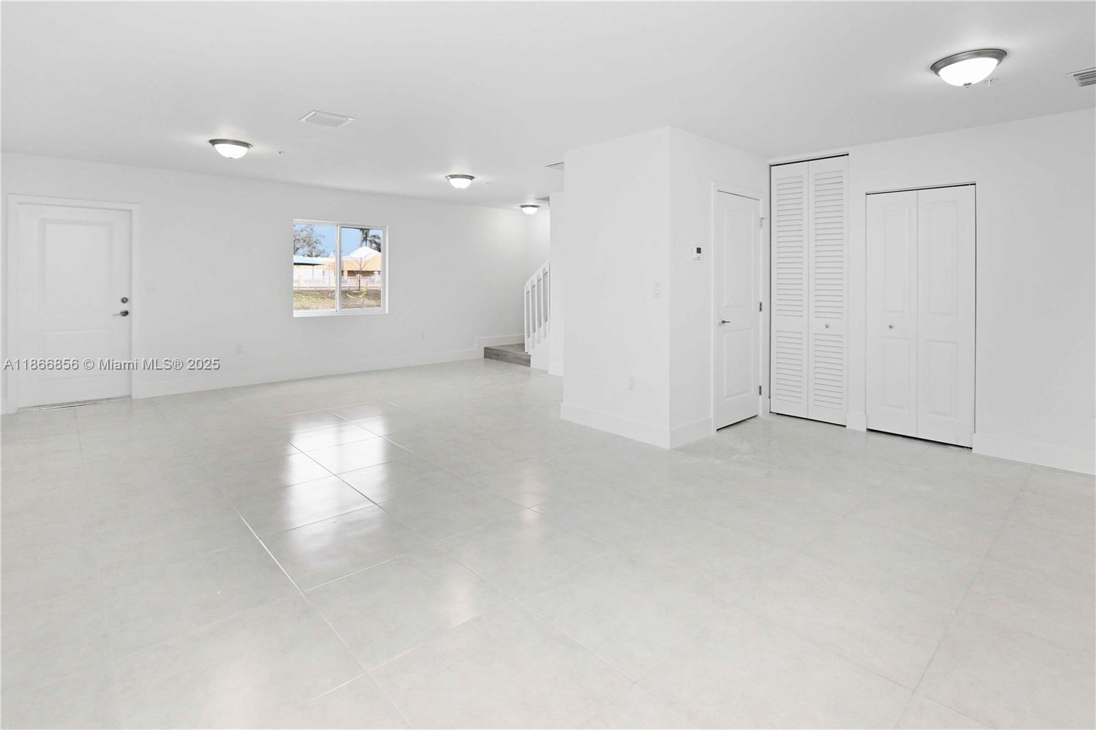   /   sq. ft. $ 2025-08-27 0 Photo