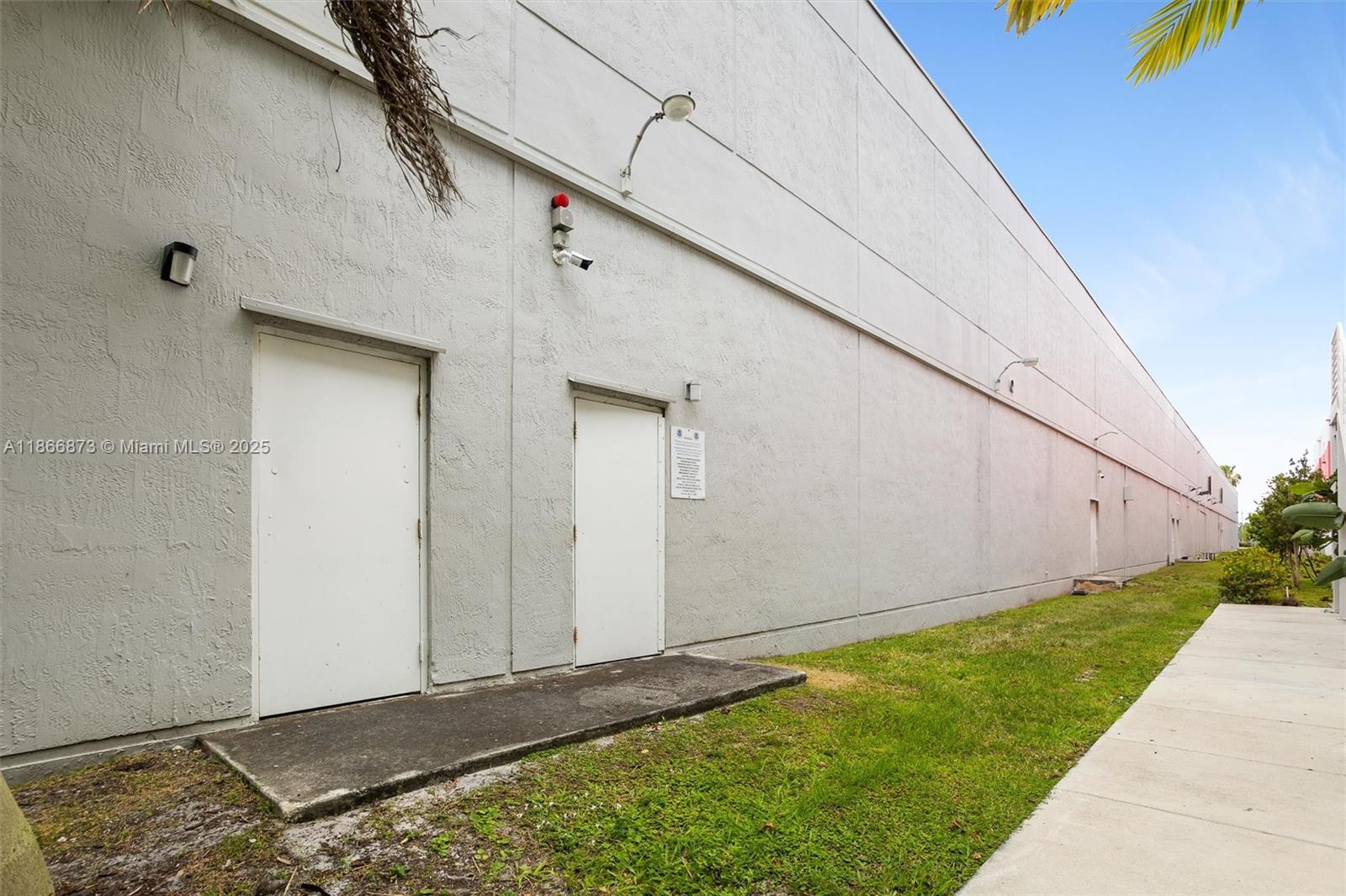   /   sq. ft. $ 2025-08-27 0 Photo