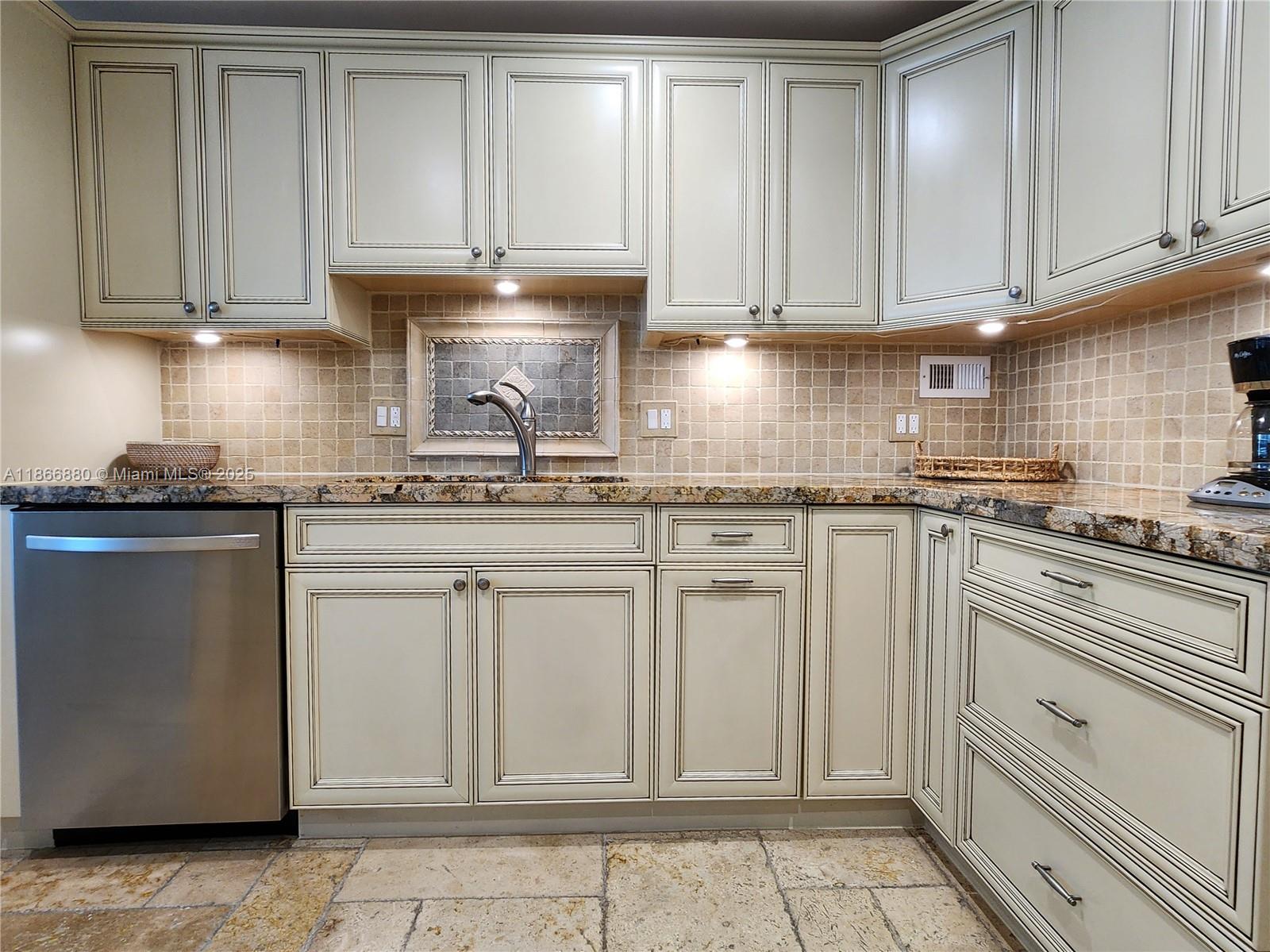 Photo of 3505 Ocean Dr  #708, Hollywood, Florida, 33019 - 