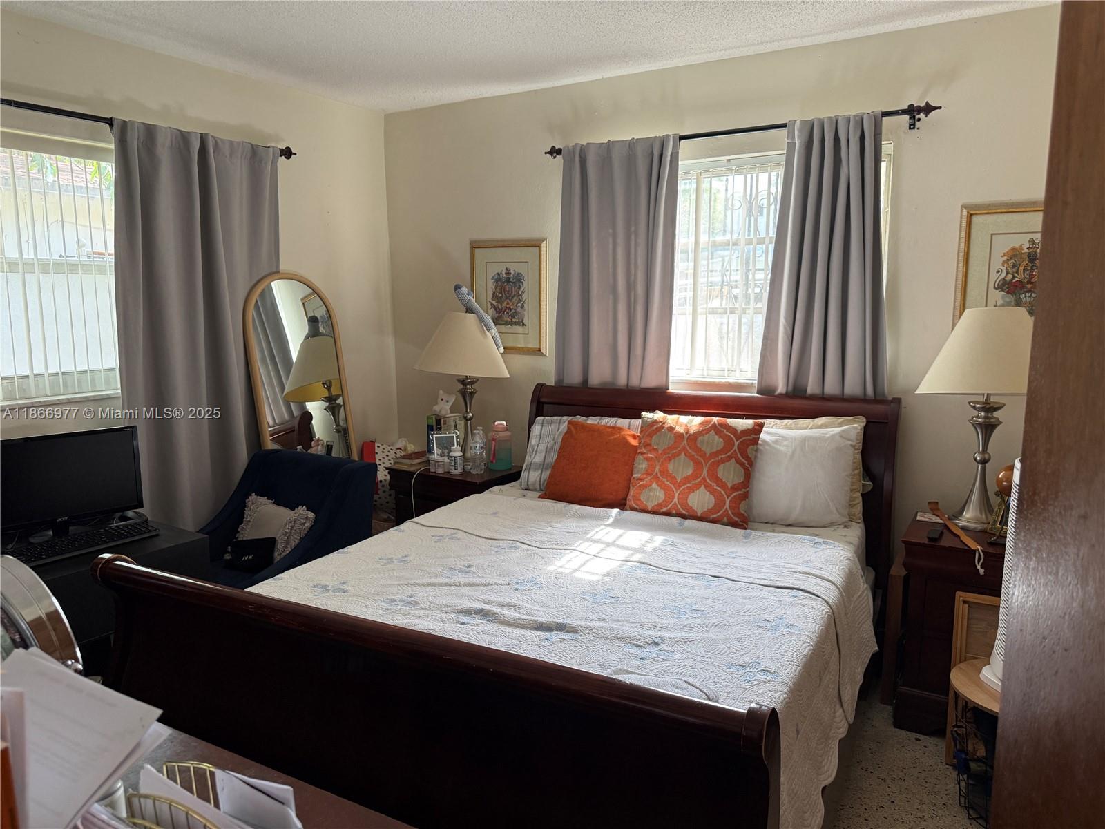 See details / 3264 sq. ft. $ 2025-08-27 0 Photo