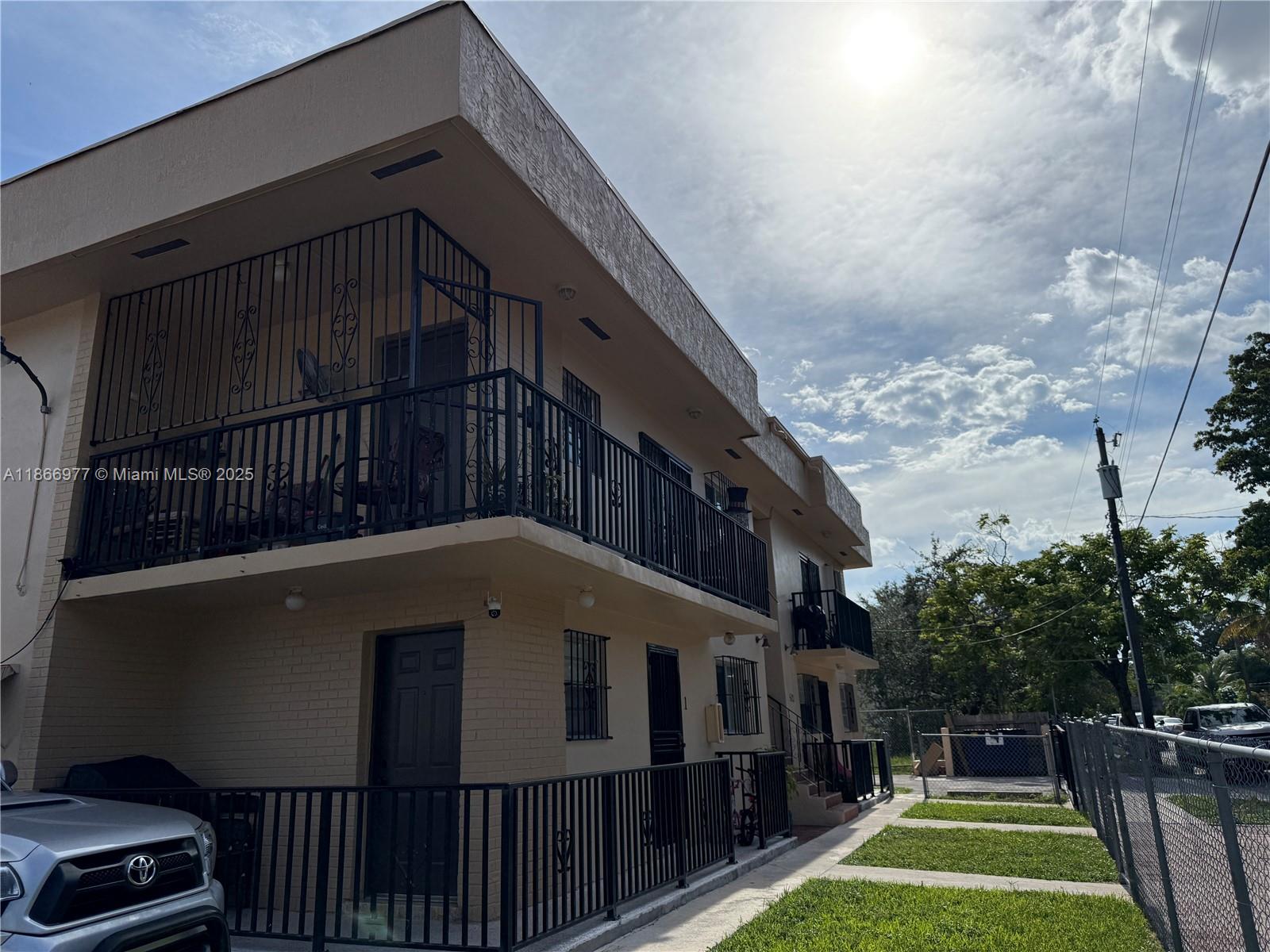 See details / 3264 sq. ft. $ 2025-08-27 0 Photo