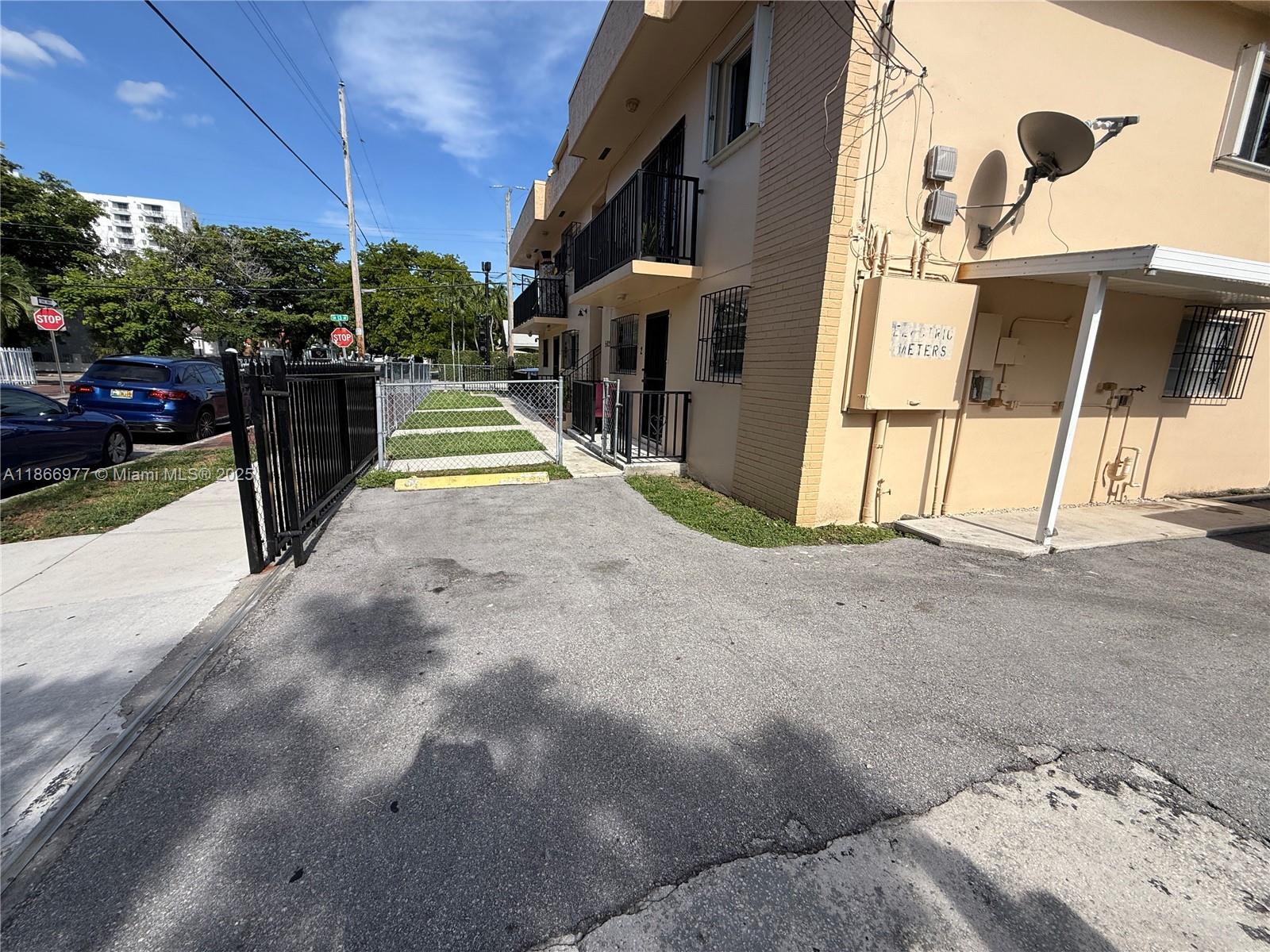 See details / 3264 sq. ft. $ 2025-08-27 0 Photo