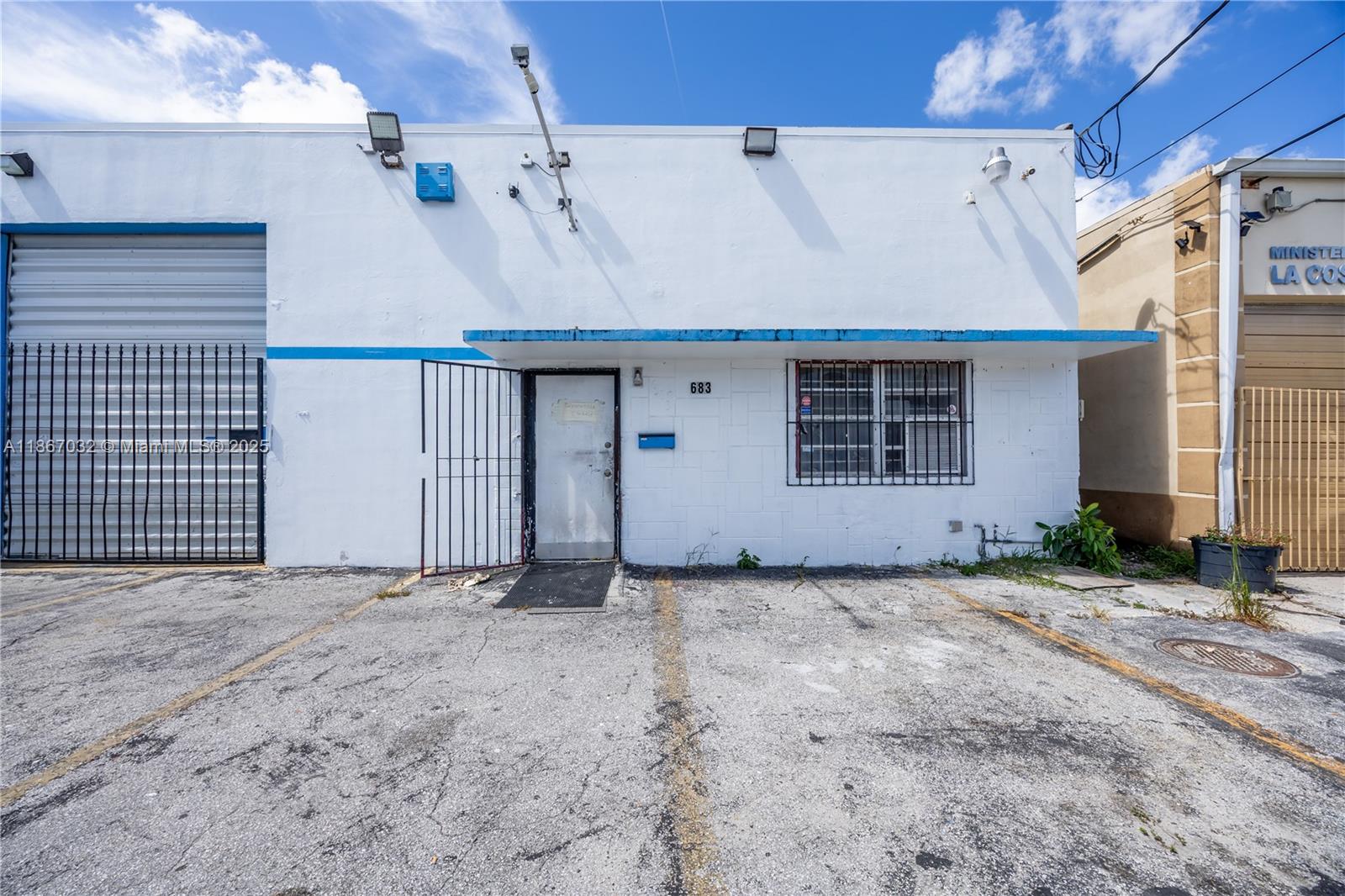 See details / sq. ft. $ 2025-08-28 0 Photo