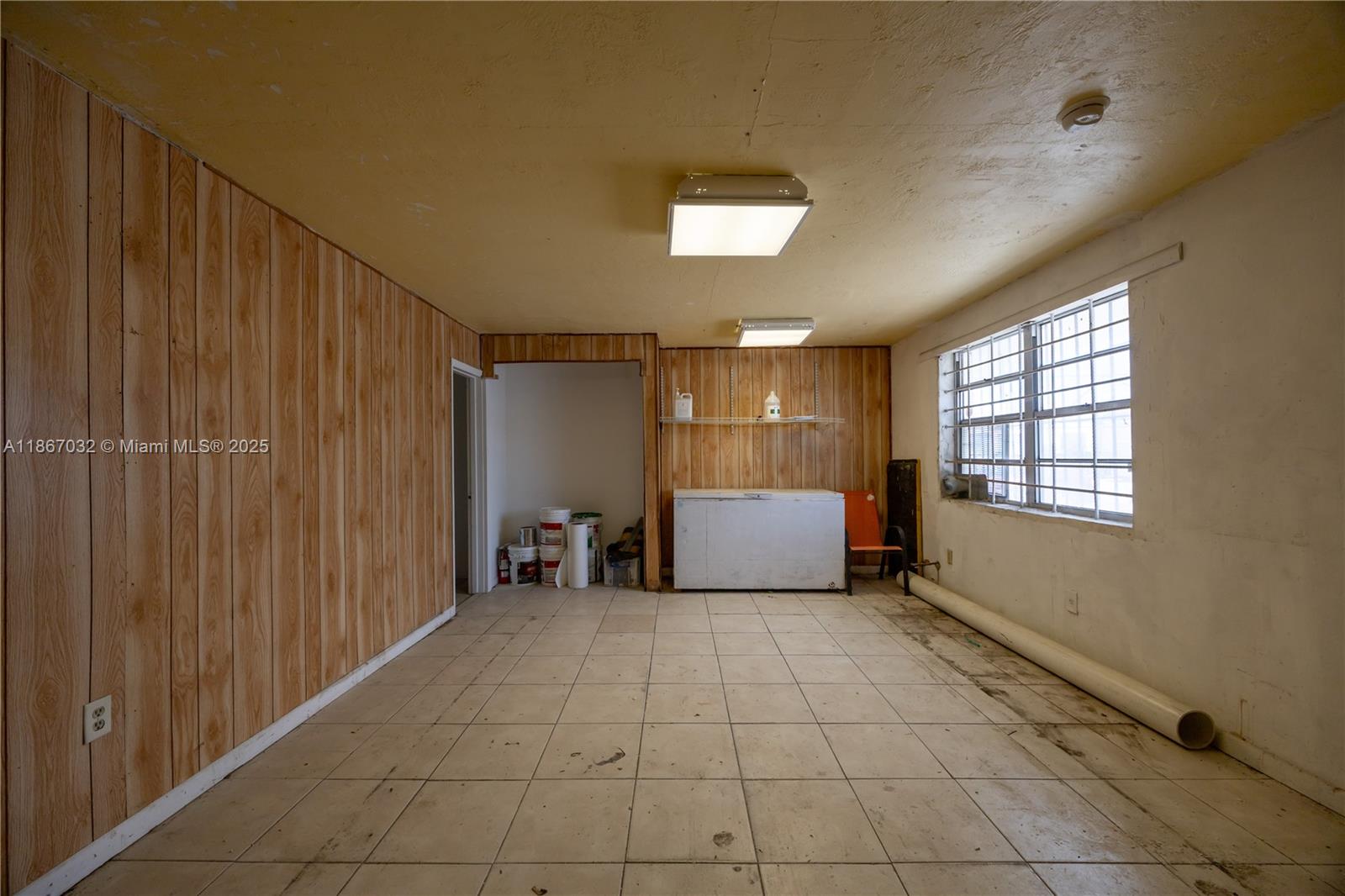See details / sq. ft. $ 2025-08-28 0 Photo