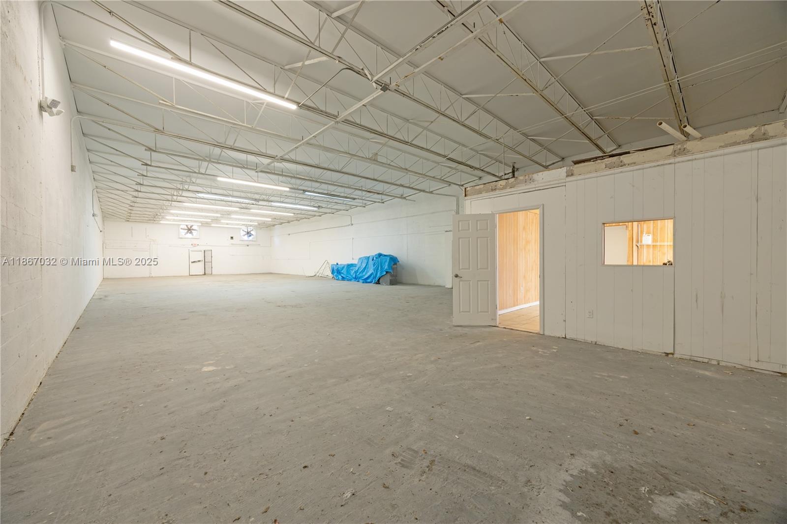 See details / sq. ft. $ 2025-08-28 0 Photo