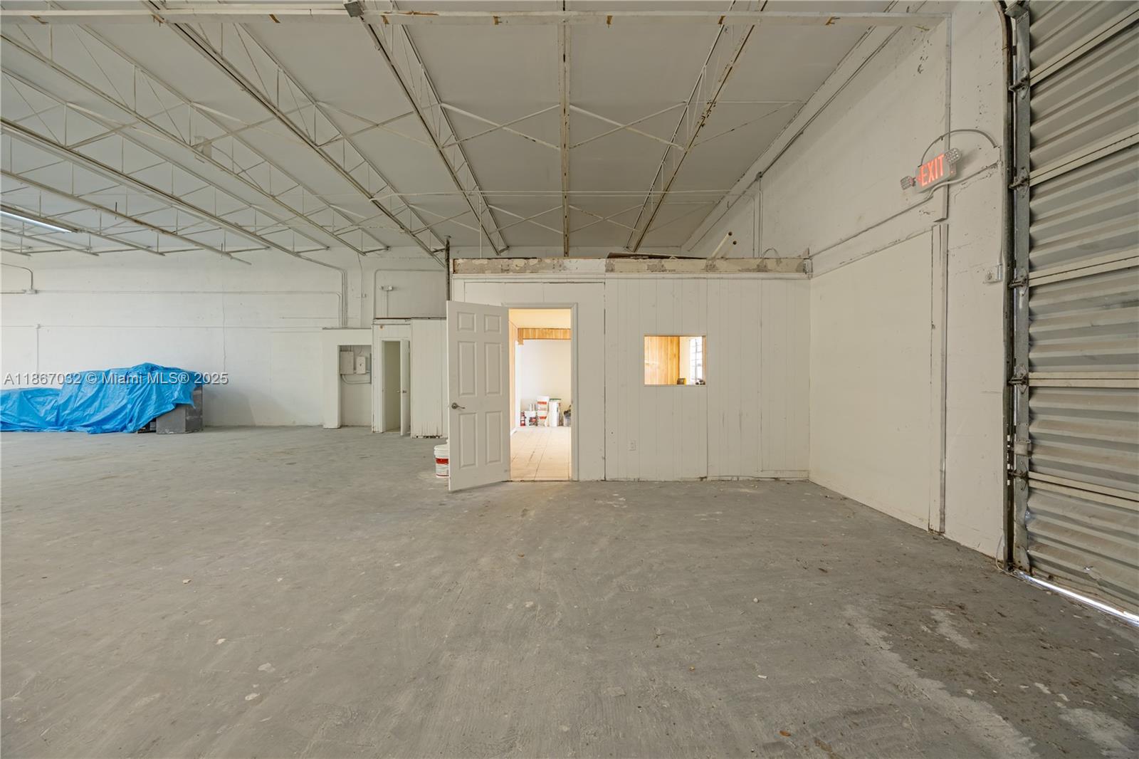 See details / sq. ft. $ 2025-08-28 0 Photo