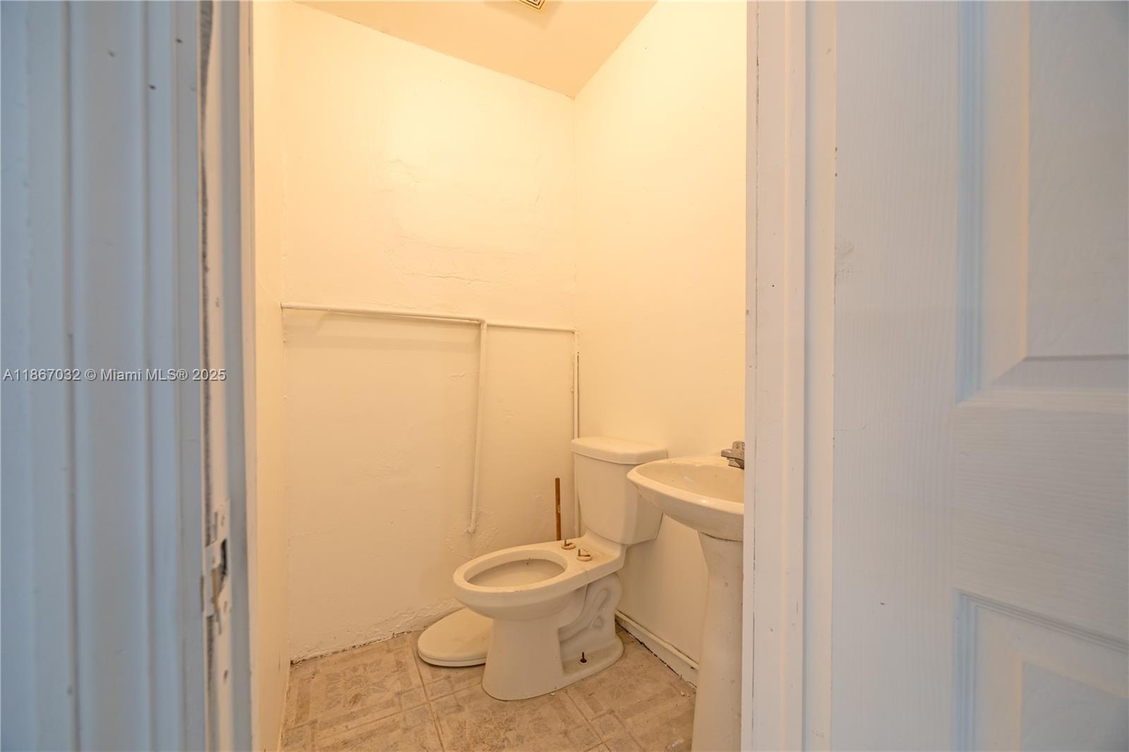 See details / sq. ft. $ 2025-08-28 0 Photo