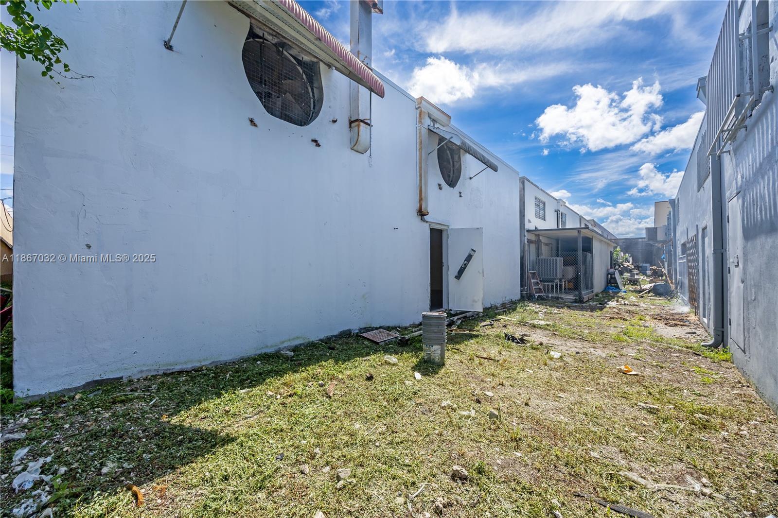 See details / sq. ft. $ 2025-08-28 0 Photo