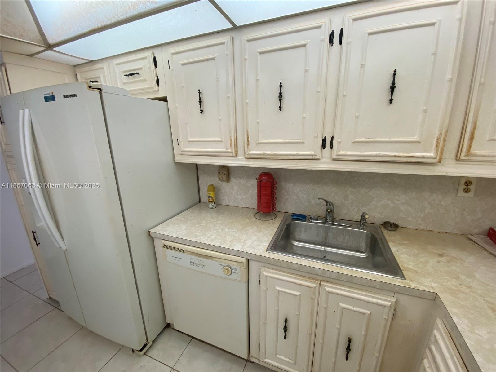 Photo of 851 Three Islands Blvd  #512, Hallandale Beach, Florida, 33009 - 