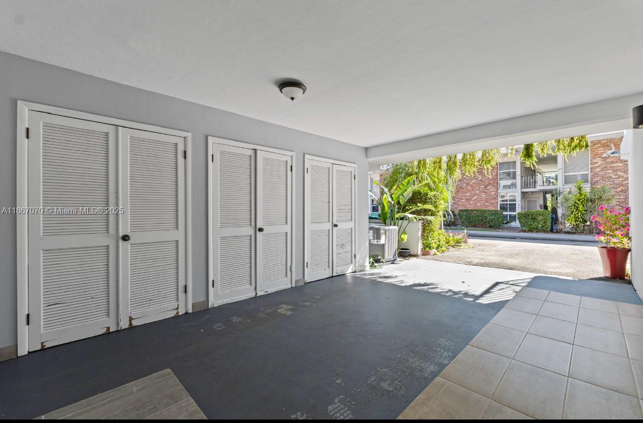 6821 3 / 3 2180 sq. ft. $ 2025-08-28 0 Photo