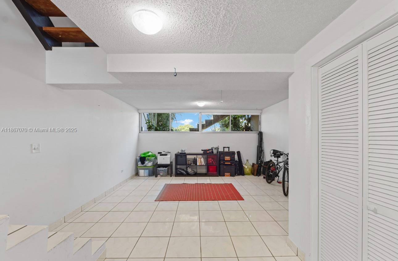 6821 3 / 3 2180 sq. ft. $ 2025-08-28 0 Photo