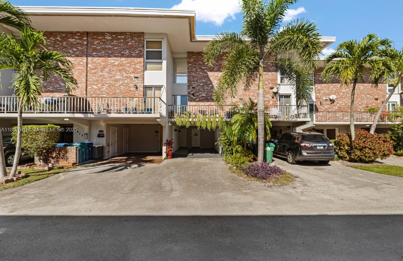 6821 3 / 3 2180 sq. ft. $ 2025-08-28 0 Photo
