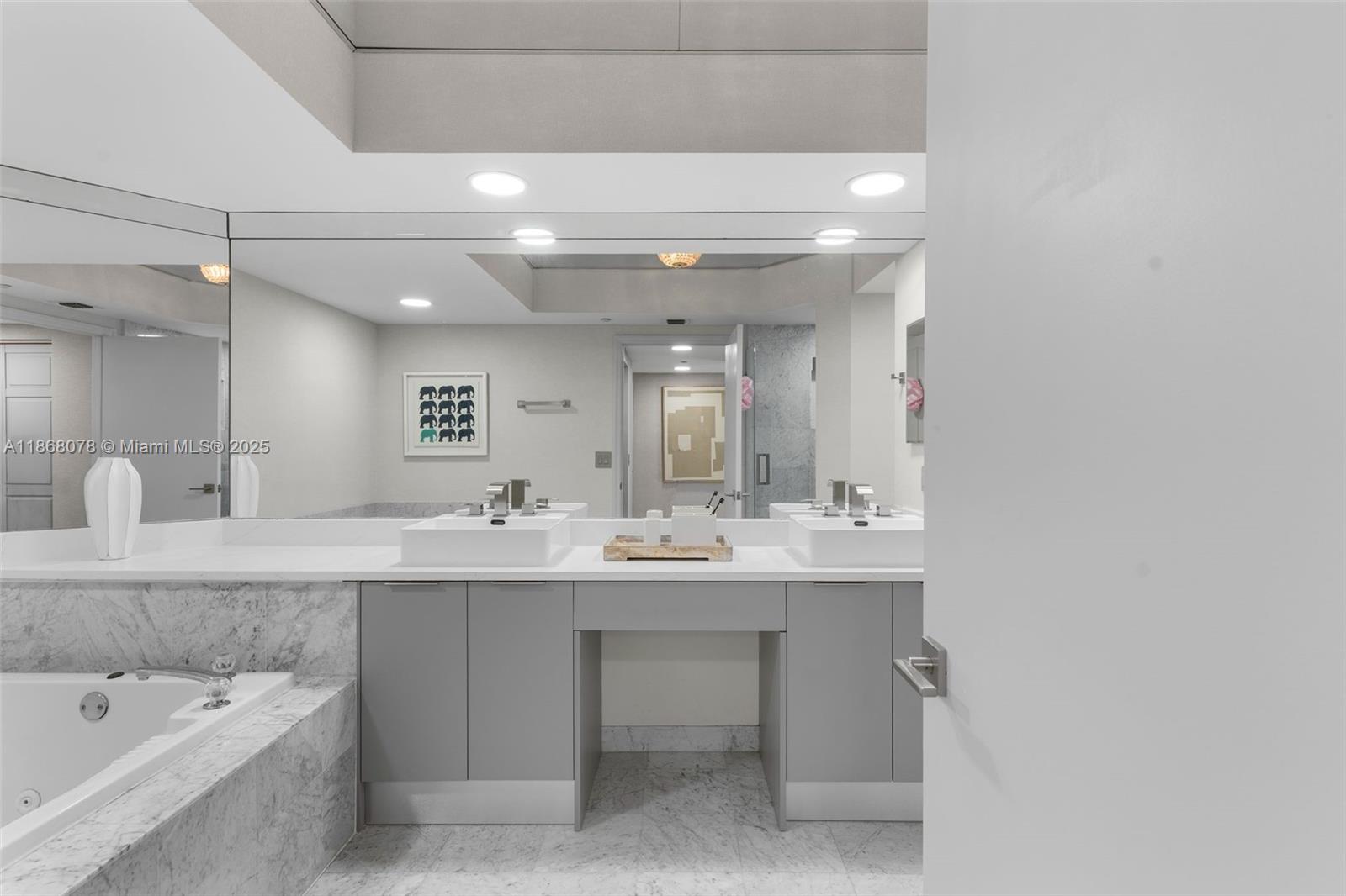 Photo of 16400 Collins Ave  #946, Sunny Isles Beach, Florida, 33160 - 