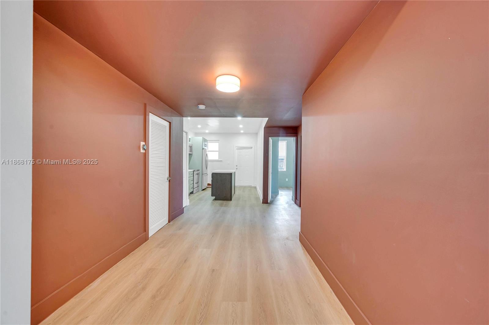 See details / 6614 sq. ft. $ 2025-08-28 0 Photo