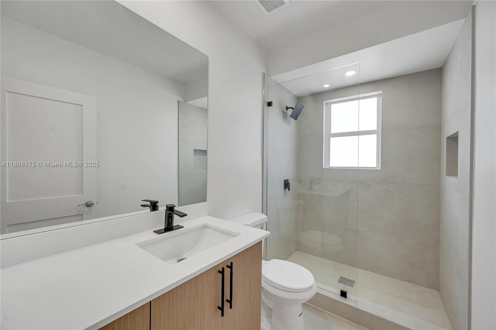 See details / 6614 sq. ft. $ 2025-08-28 0 Photo
