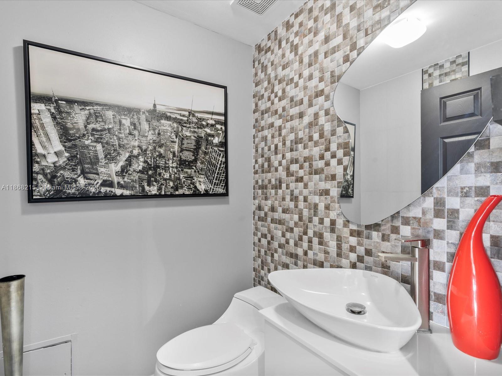 Photo of 6001 Ocean Dr  #1203, Hollywood, Florida, 33019 - 