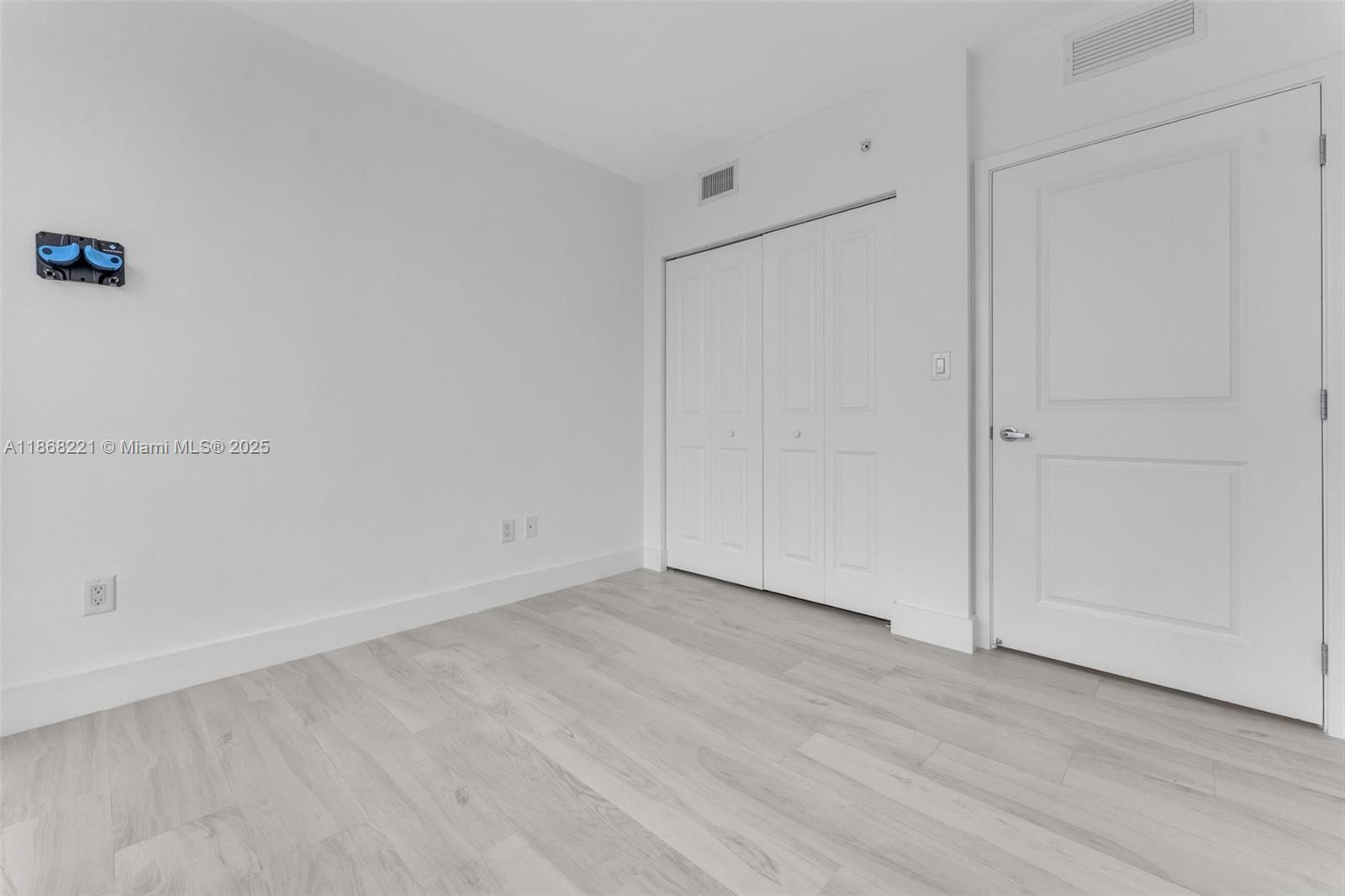 Photo of 400 Sunny Isles Blvd  #419, Sunny Isles Beach, Florida, 33160 - 