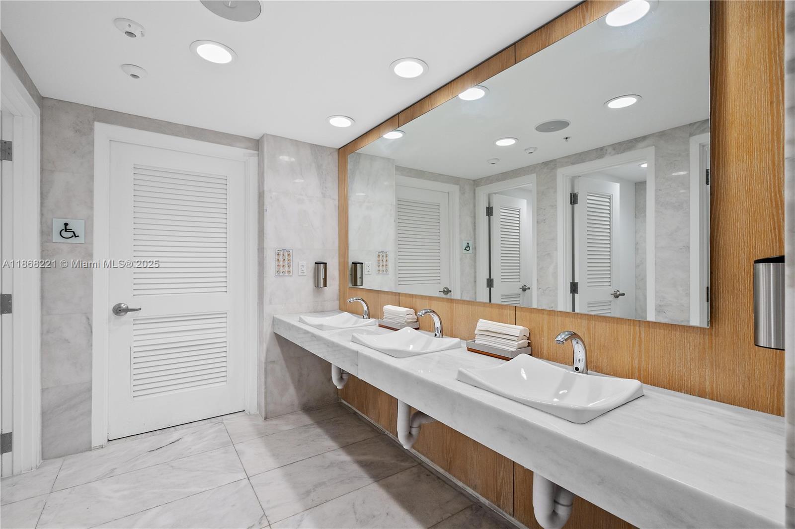 Photo of 400 Sunny Isles Blvd  #419, Sunny Isles Beach, Florida, 33160 - 