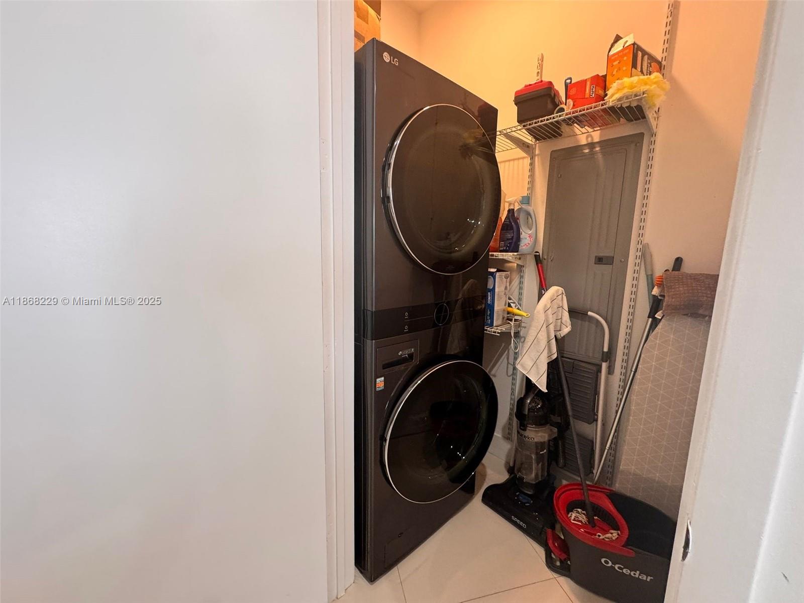 See details 3403 2 / 3 1962 sq. ft. $ 2025-08-28 0 Photo