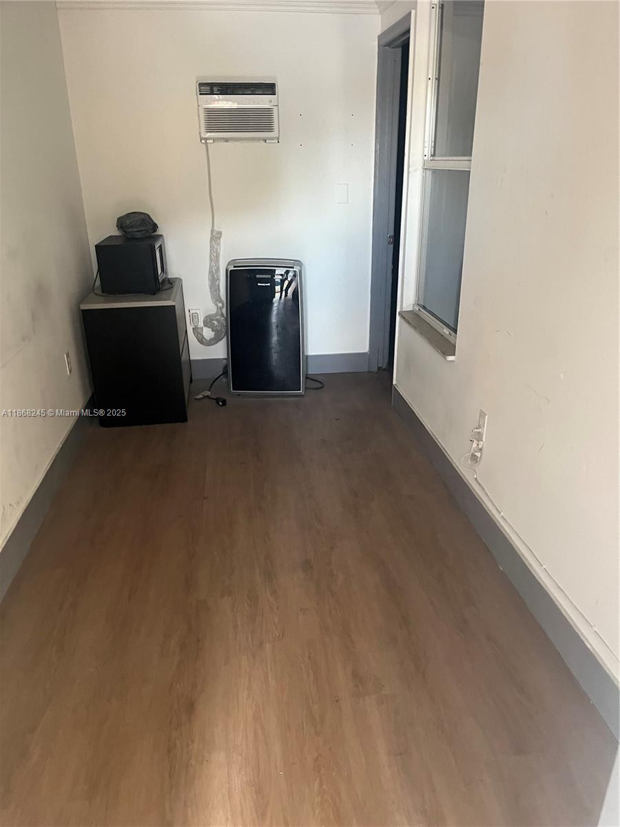 See details / sq. ft. $ 2025-08-28 0 Photo