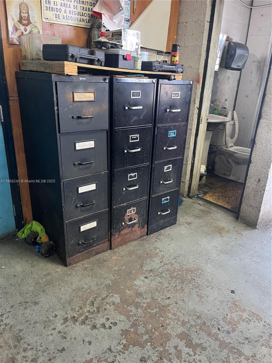 See details / sq. ft. $ 2025-08-28 0 Photo