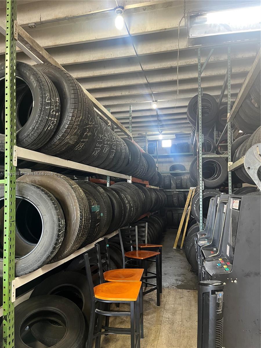See details / sq. ft. $ 2025-08-28 0 Photo