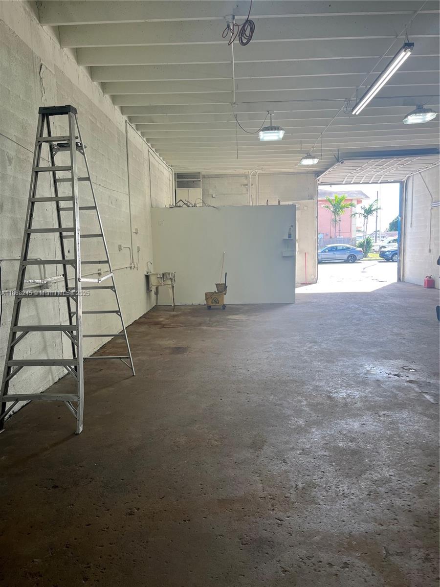 See details / sq. ft. $ 2025-08-28 0 Photo