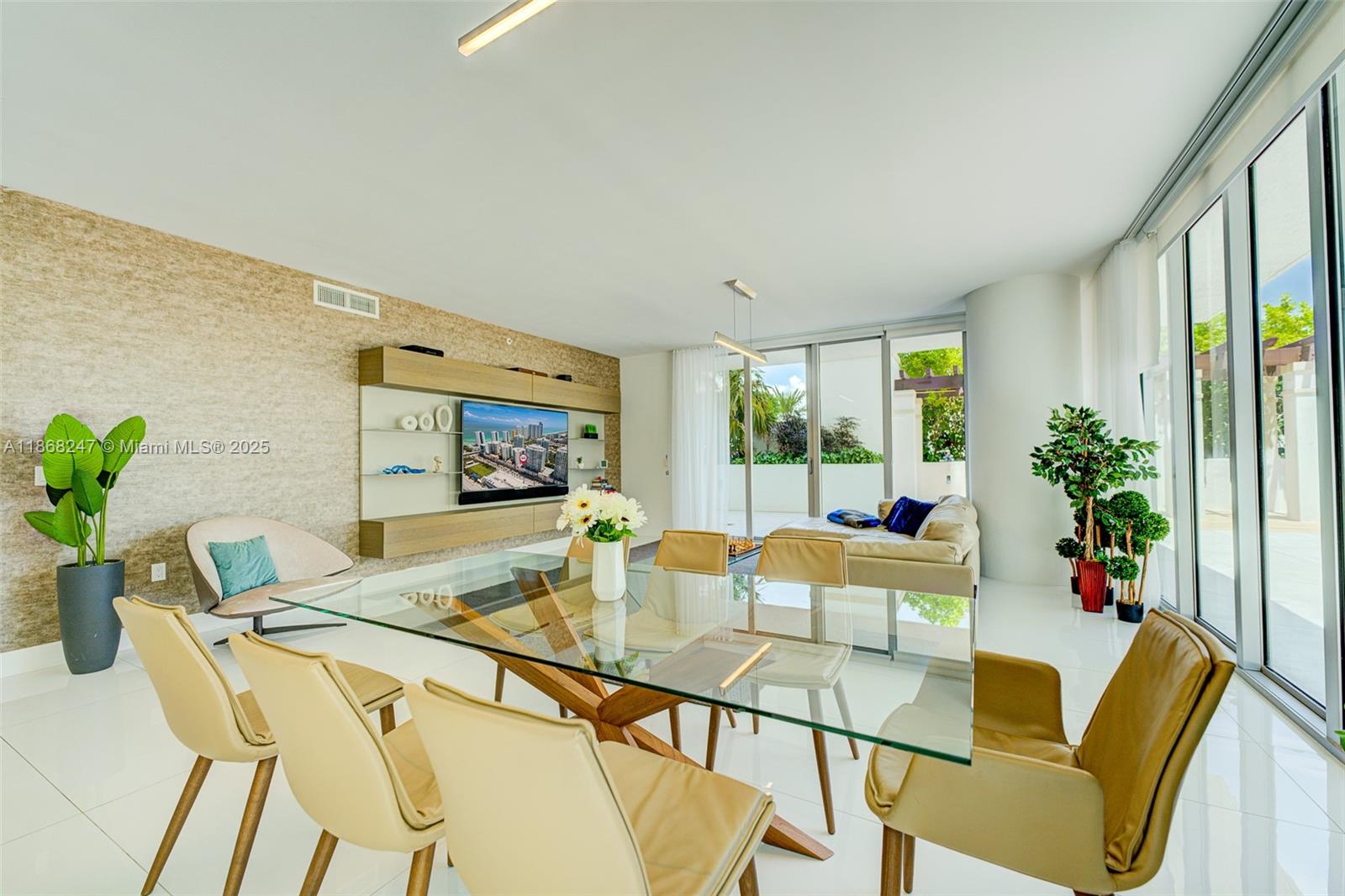 See details 4-501 3 / 4 1865 sq. ft. $ 2025-08-28 0 Photo