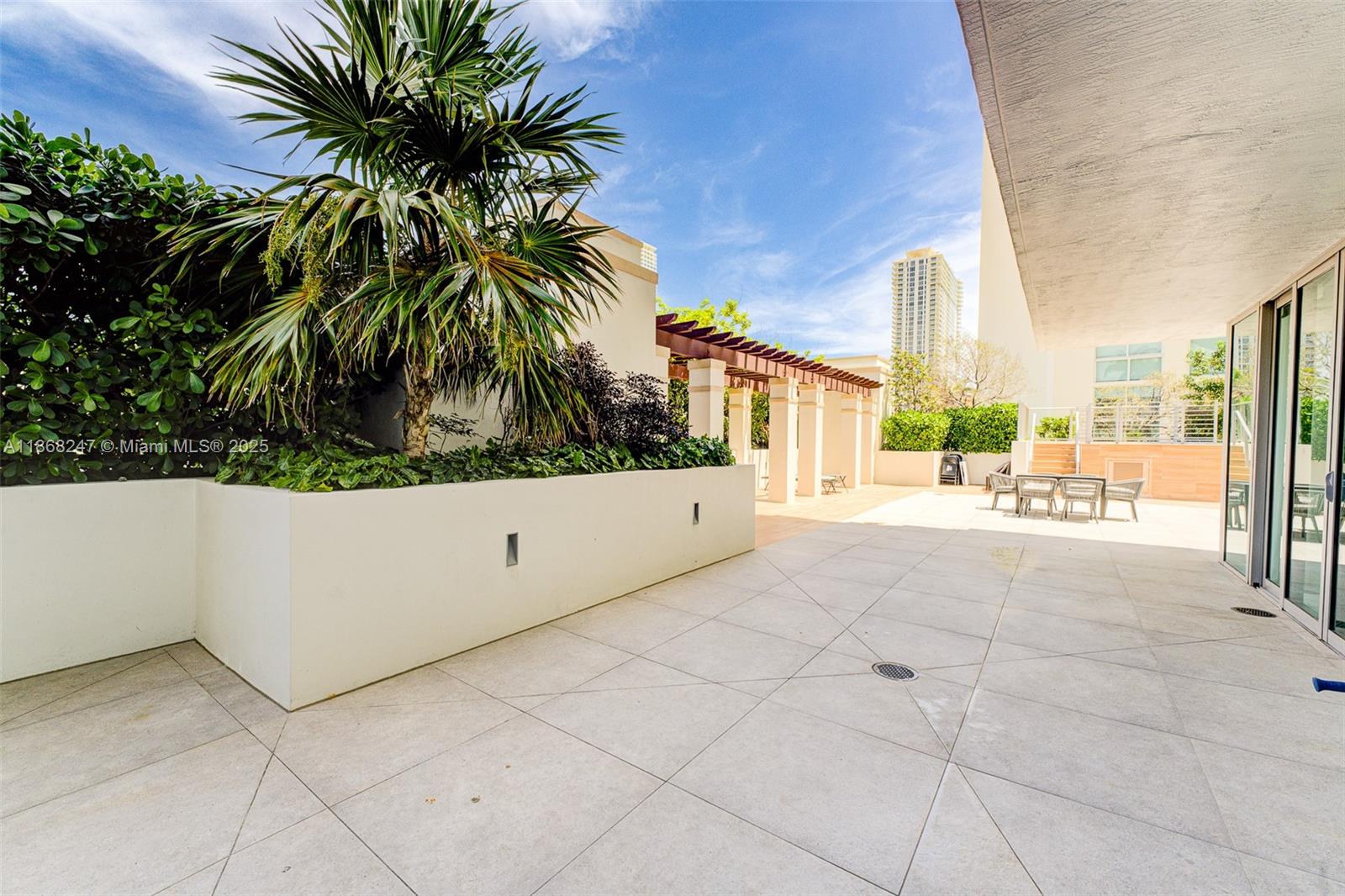 See details 4-501 3 / 4 1865 sq. ft. $ 2025-08-28 0 Photo