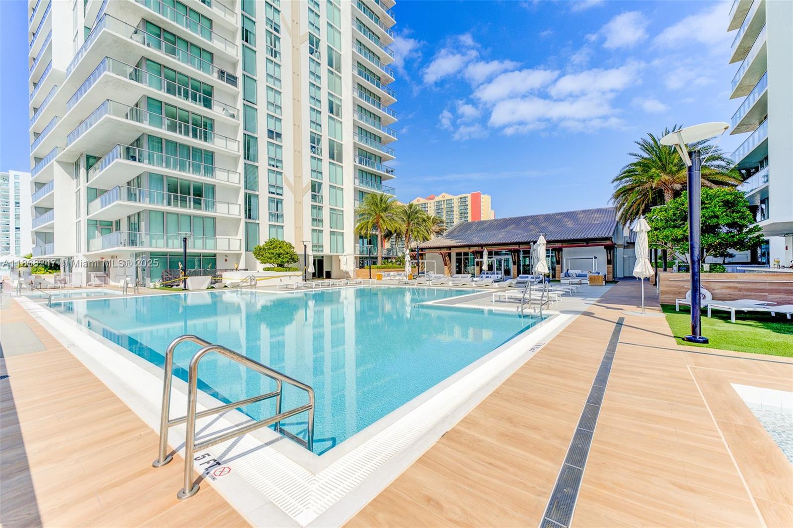 See details 4-501 3 / 4 1865 sq. ft. $ 2025-08-28 0 Photo