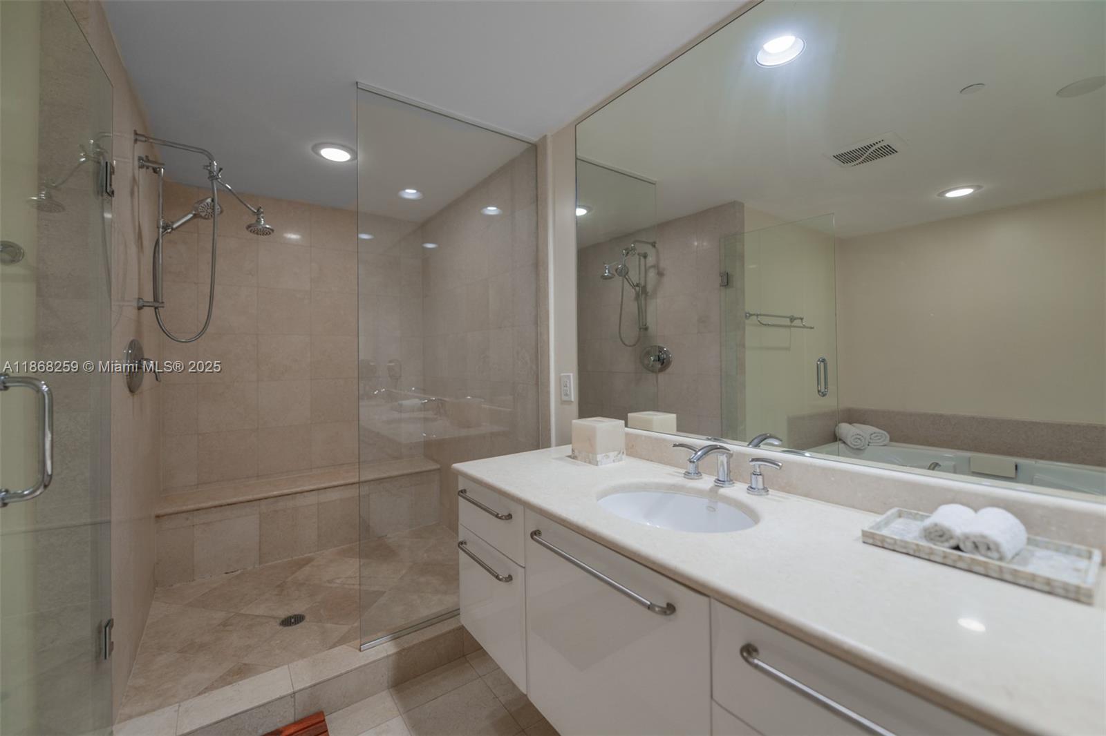 Photo of 3101 Ocean Dr  #404, Hollywood, Florida, 33019 - 