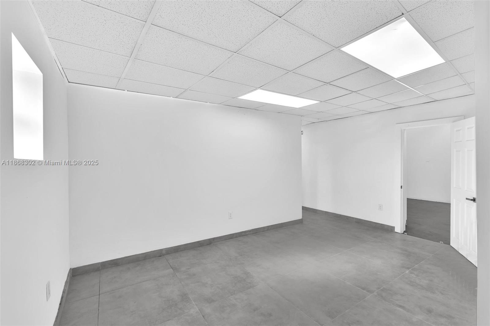 See details / sq. ft. $ 2025-08-28 0 Photo