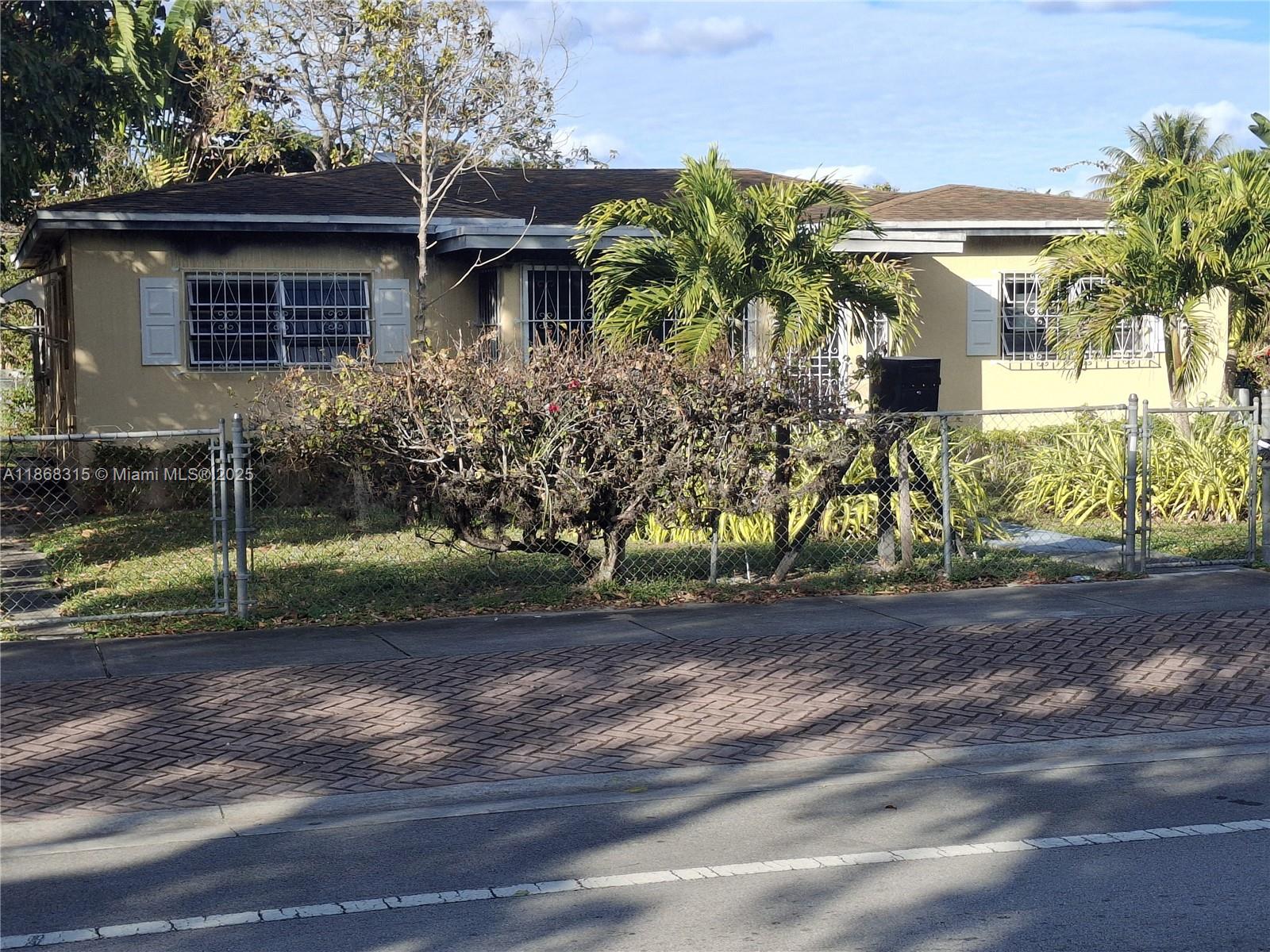 See details 1561 3 / 2 1667 sq. ft. $ 2025-08-28 0 Photo