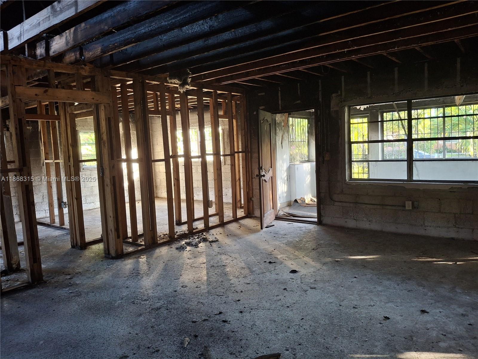 See details 1561 3 / 2 1667 sq. ft. $ 2025-08-28 0 Photo