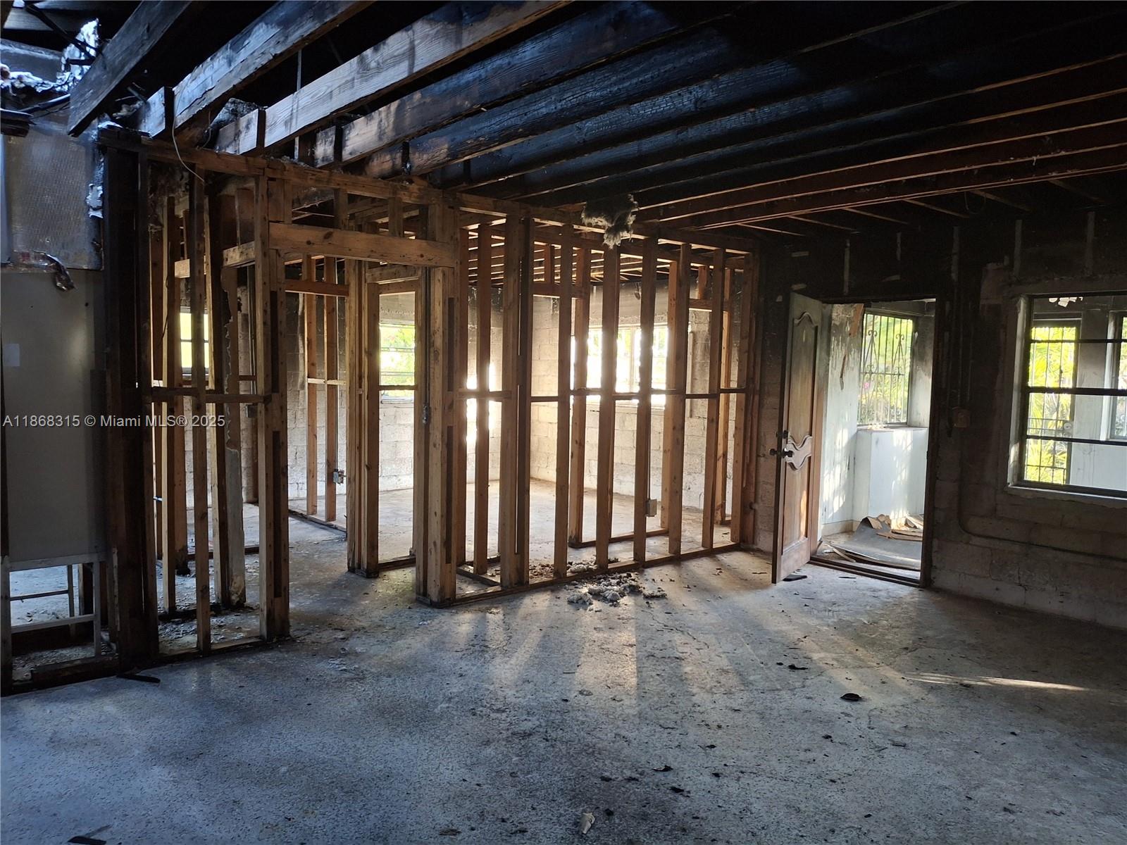 See details 1561 3 / 2 1667 sq. ft. $ 2025-08-28 0 Photo