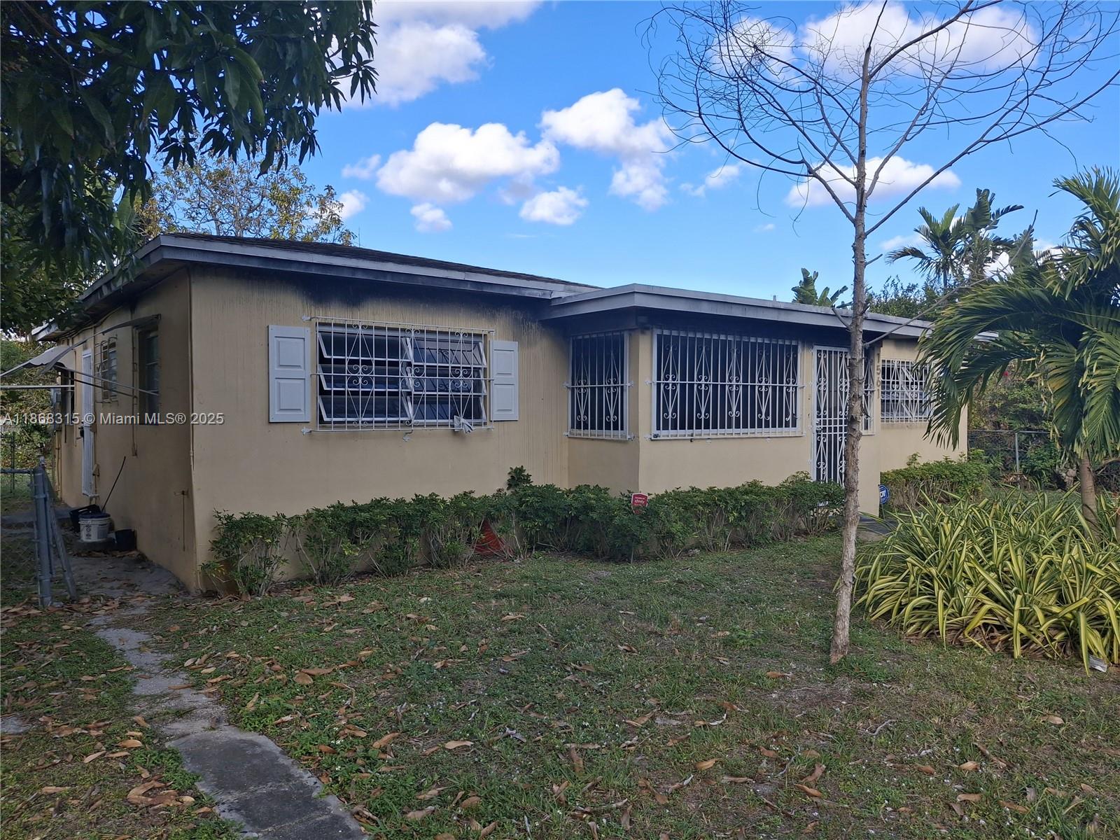See details 1561 3 / 2 1667 sq. ft. $ 2025-08-28 0 Photo