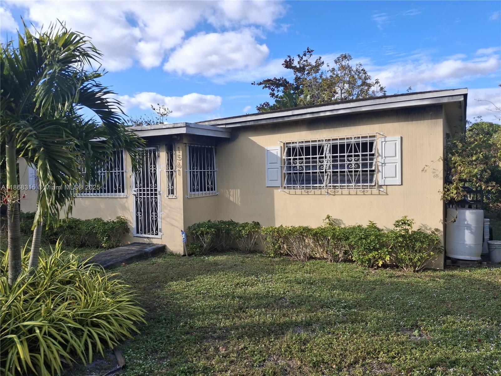 See details 1561 3 / 2 1667 sq. ft. $ 2025-08-28 0 Photo