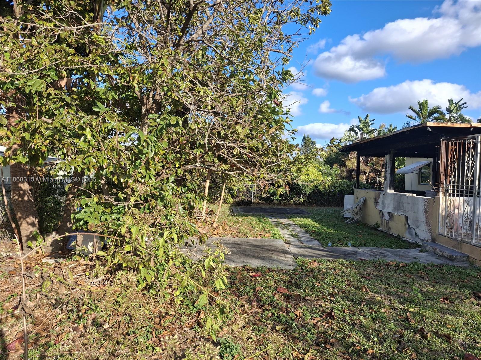 See details 1561 3 / 2 1667 sq. ft. $ 2025-08-28 0 Photo