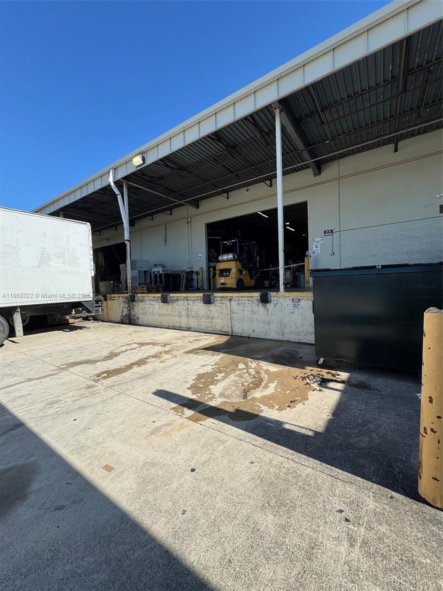 See details / sq. ft. $ 2025-08-28 0 Photo