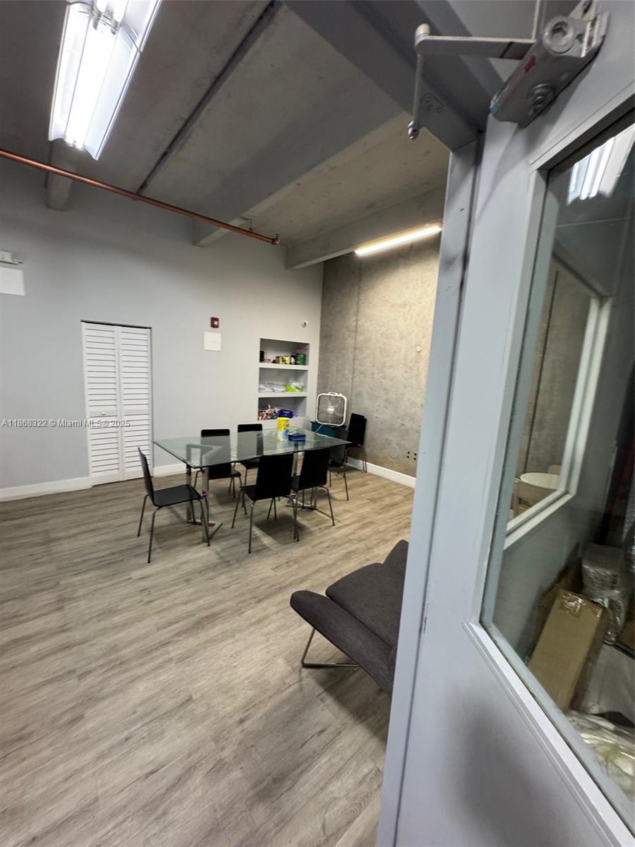See details / sq. ft. $ 2025-08-28 0 Photo