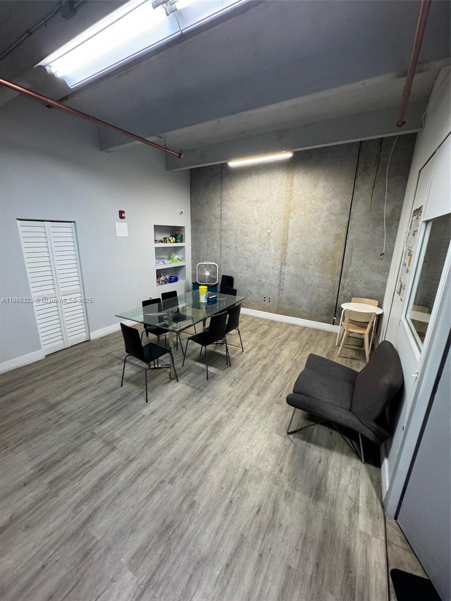 See details / sq. ft. $ 2025-08-28 0 Photo