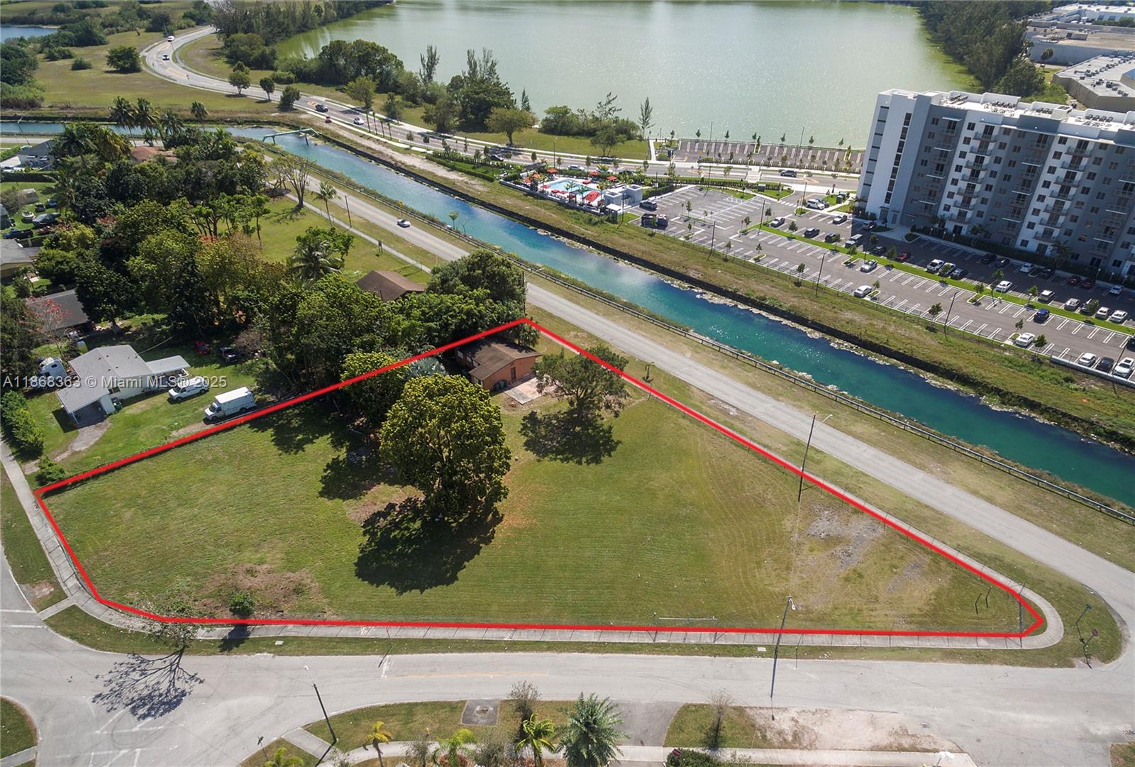 See details / sq. ft. $ 2025-08-28 0 Photo