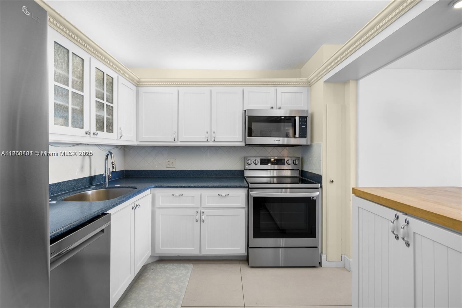 Photo of 2201 Ocean Dr  #1102, Hollywood, Florida, 33019 - 