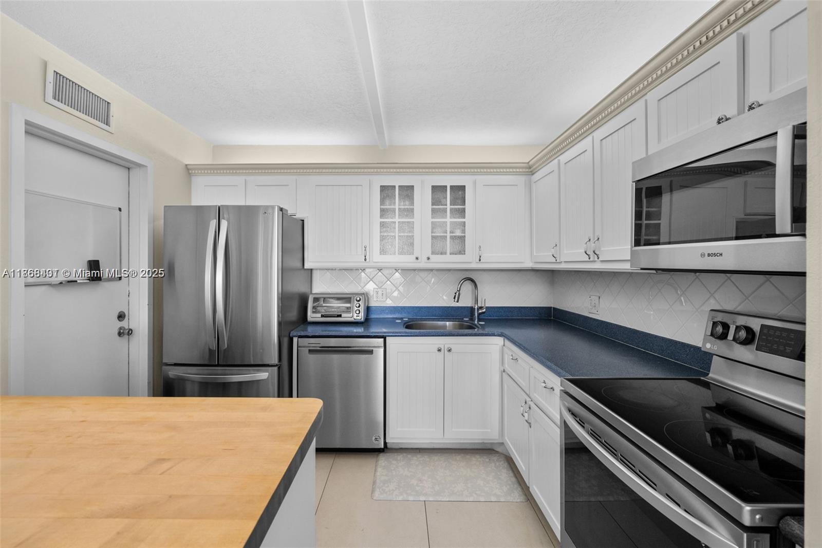 Photo of 2201 Ocean Dr  #1102, Hollywood, Florida, 33019 - 