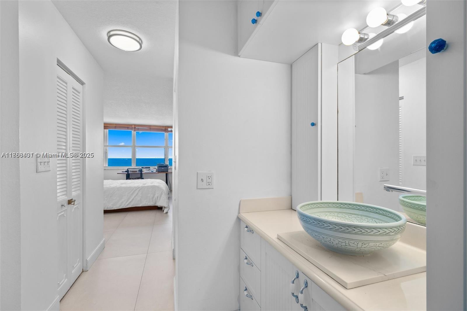 Photo of 2201 Ocean Dr  #1102, Hollywood, Florida, 33019 - 