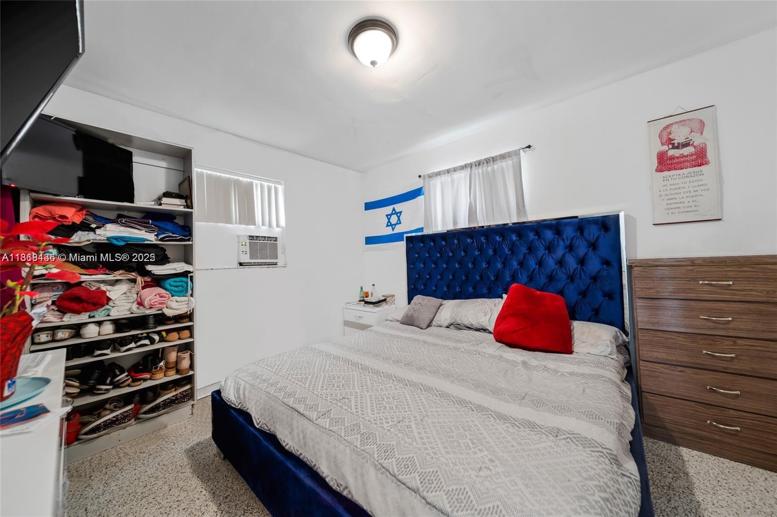   /  2450 sq. ft. $ 2025-08-28 0 Photo