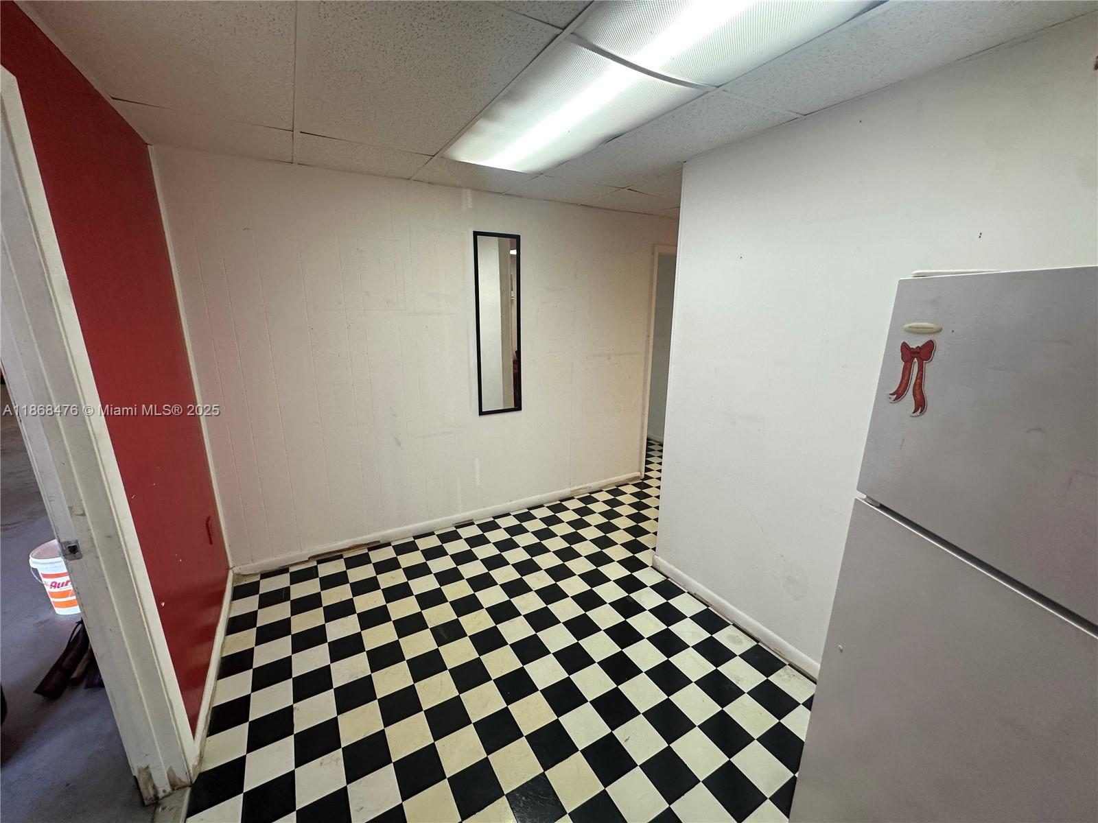 See details E / sq. ft. $ 2025-08-28 0 Photo